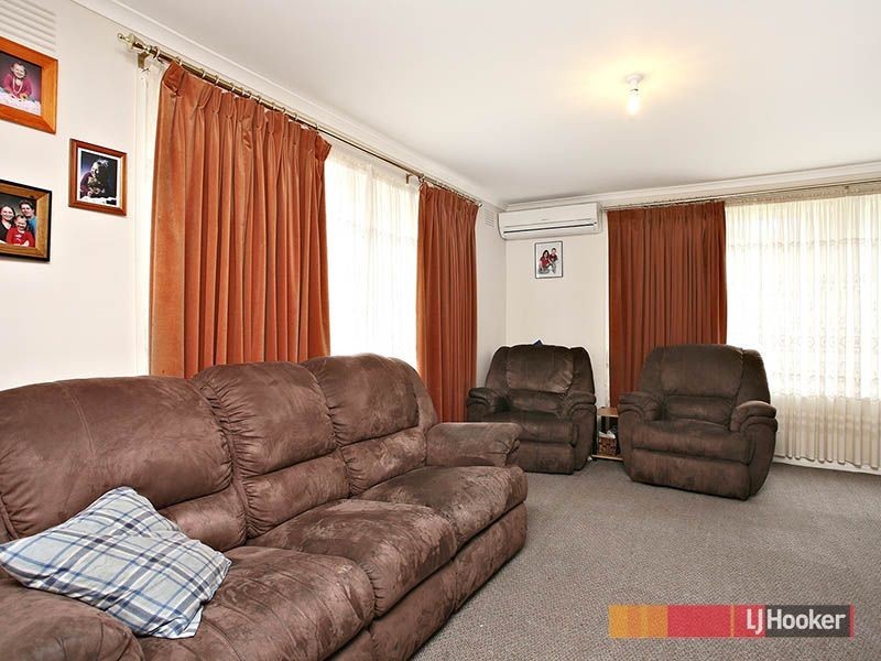 49 Bourke Road, Cranbourne VIC 3977