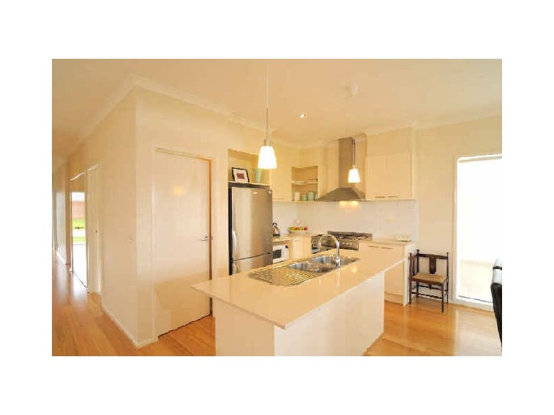 46 Tyndall Street, Cranbourne East VIC 3977