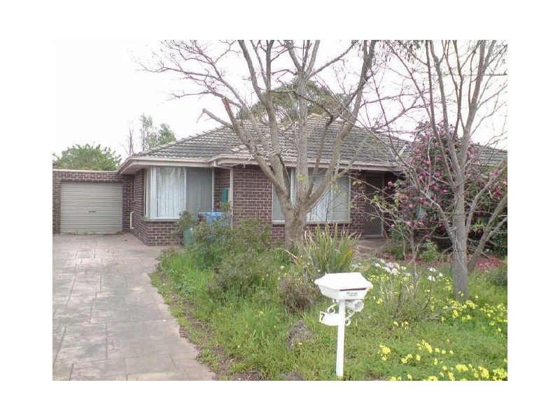 7 Highview Avenue, Cranbourne VIC 3977