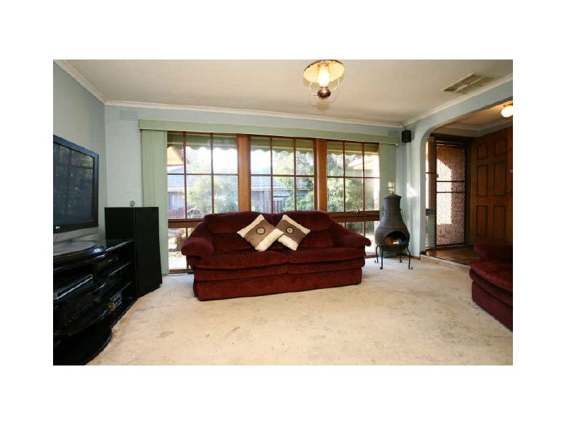 39 Ruffy Drive, Cranbourne VIC 3977