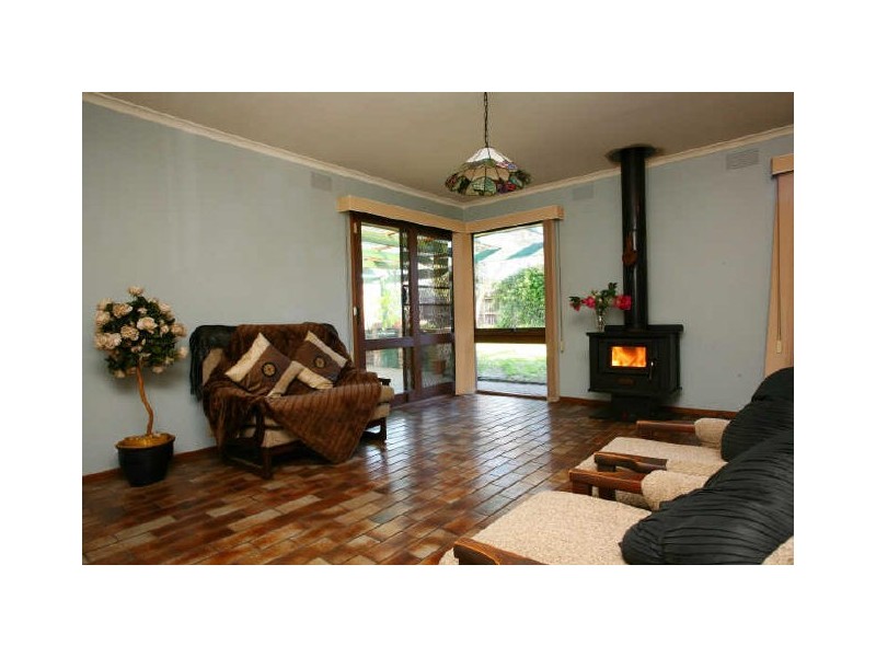 39 Ruffy Drive, Cranbourne VIC 3977