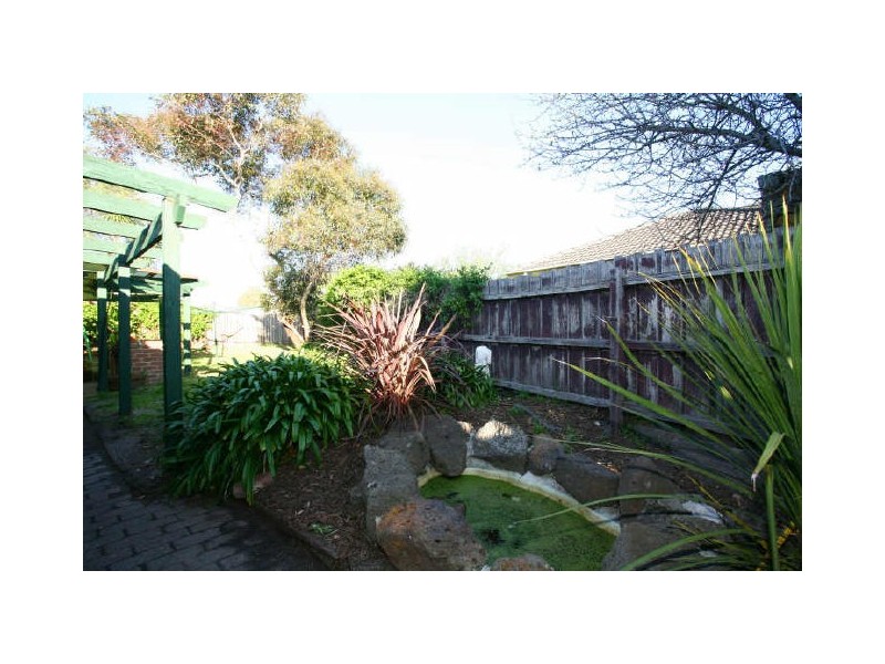 39 Ruffy Drive, Cranbourne VIC 3977