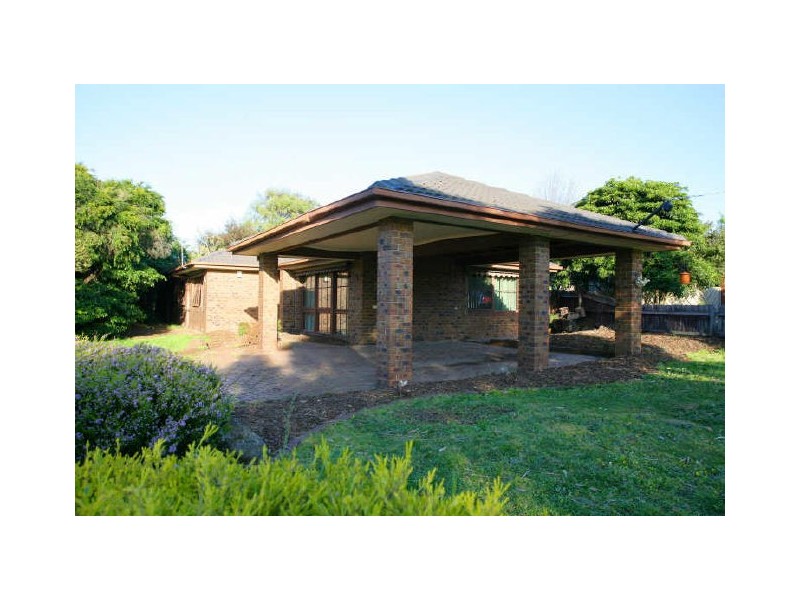 39 Ruffy Drive, Cranbourne VIC 3977