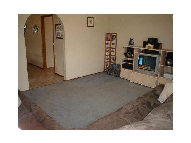 30 Gipps Crescent, Cranbourne North VIC 3977