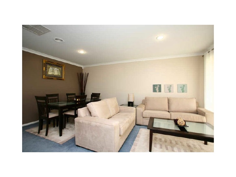 15a Staunton Walk, Cranbourne East VIC 3977