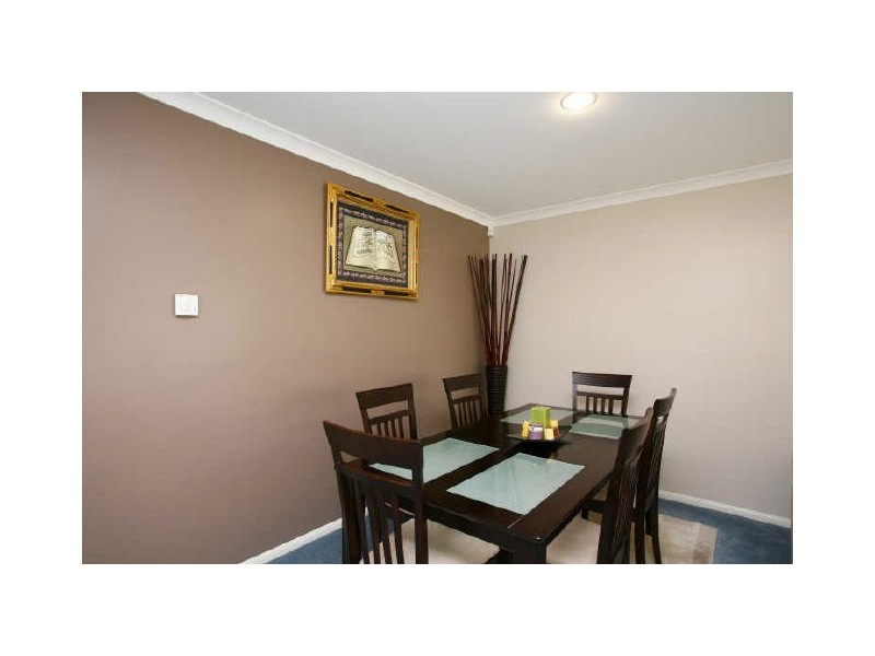 15a Staunton Walk, Cranbourne East VIC 3977