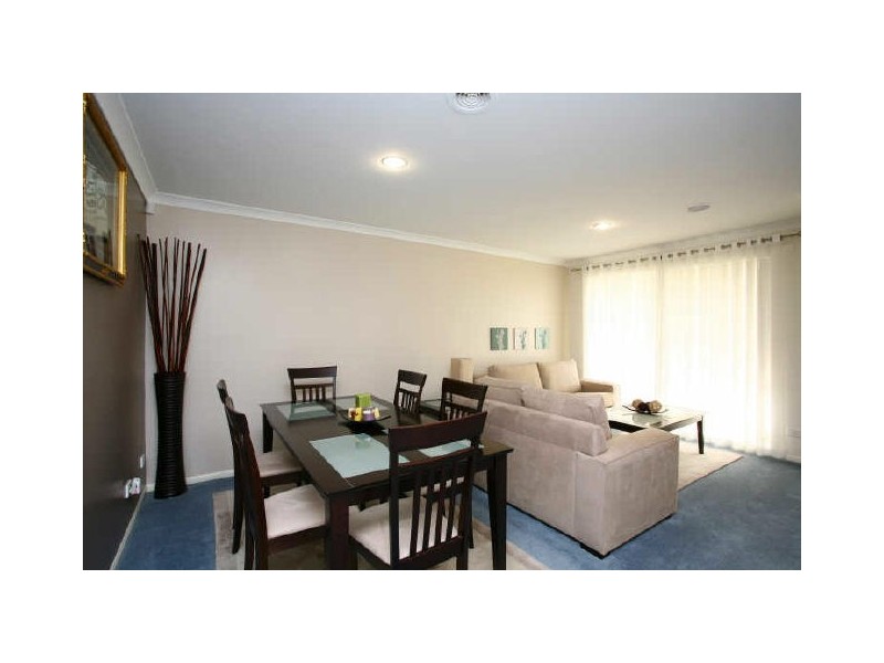 15a Staunton Walk, Cranbourne East VIC 3977