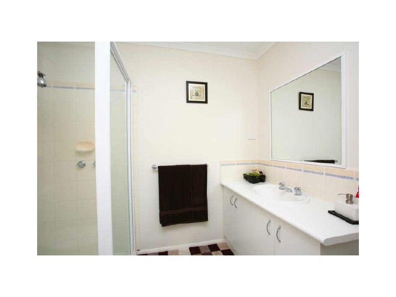 15a Staunton Walk, Cranbourne East VIC 3977