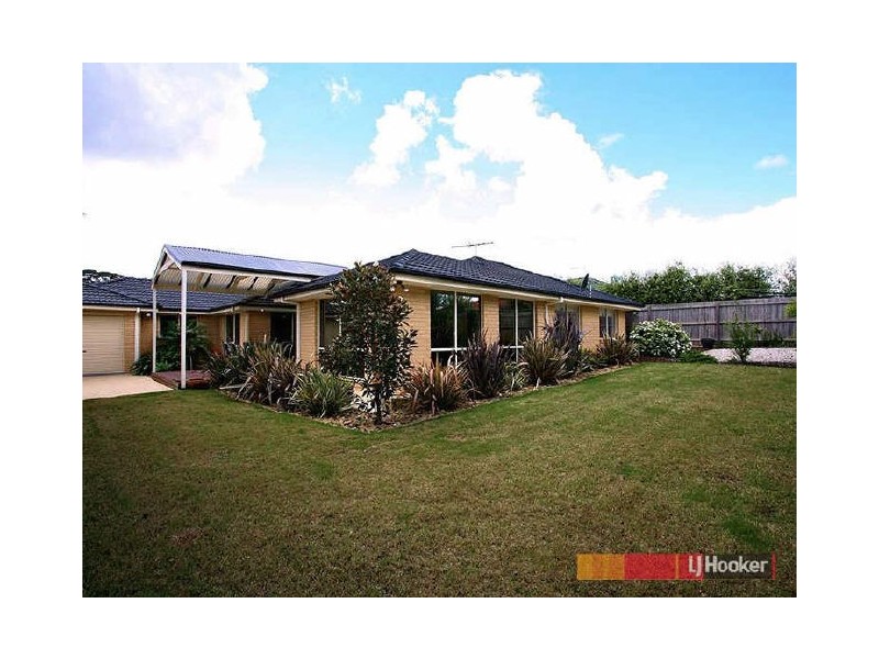 8 Gracehill Mews, Cranbourne VIC 3977