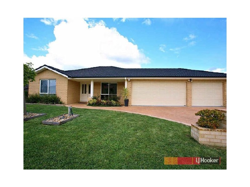 8 Gracehill Mews, Cranbourne VIC 3977