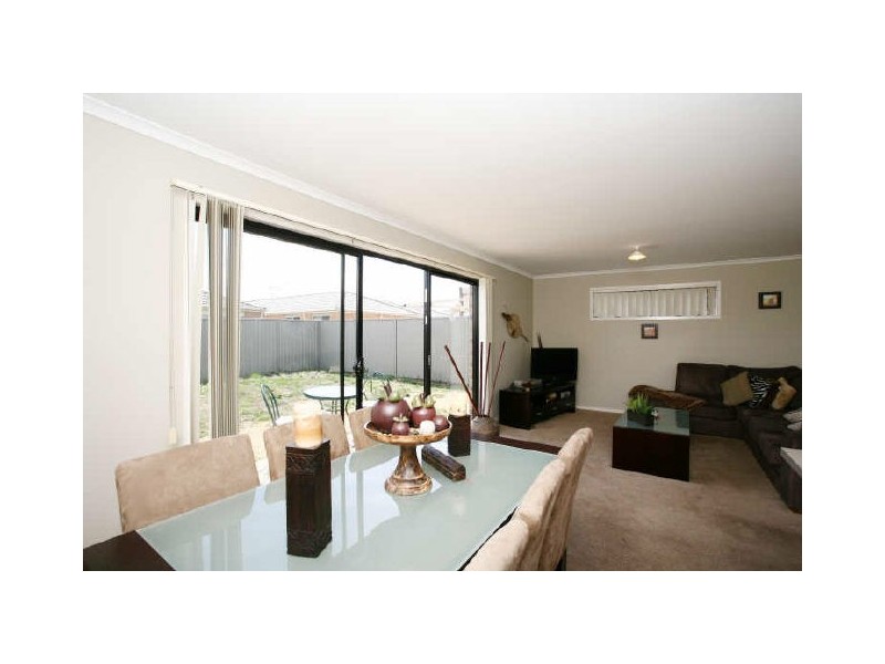 38 Greenaway Terrace, Cranbourne VIC 3977