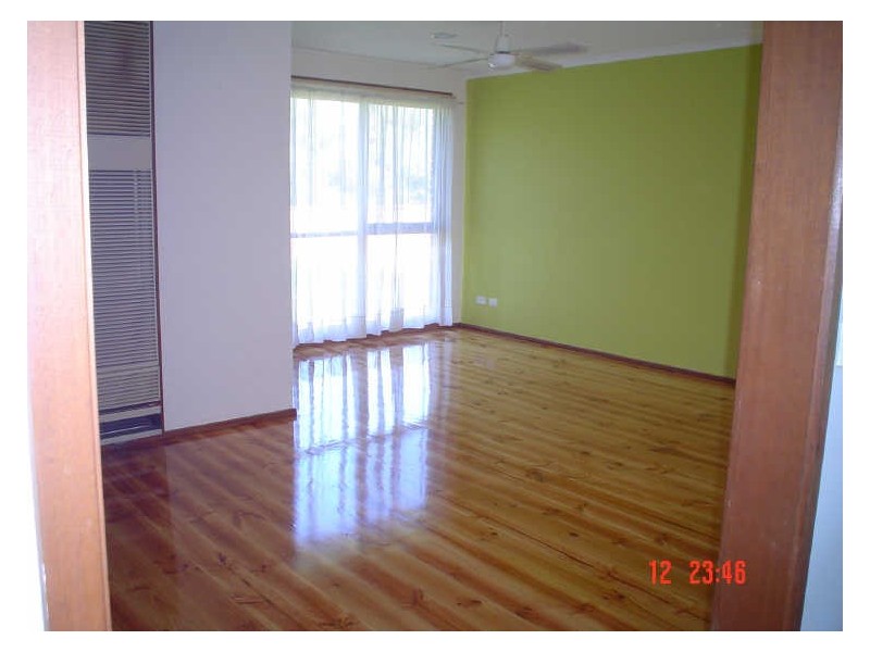 8 Martin Place, Cranbourne VIC 3977