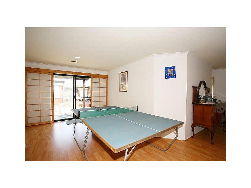 54 Broome Crescent, Cranbourne North VIC 3977