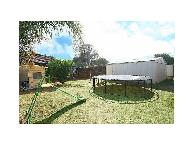 17 Ruffy Drive, Cranbourne VIC 3977