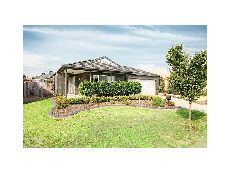 29 Gatehouse Parade, Cranbourne VIC 3977