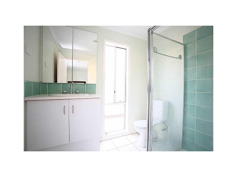 29 Gatehouse Parade, Cranbourne VIC 3977