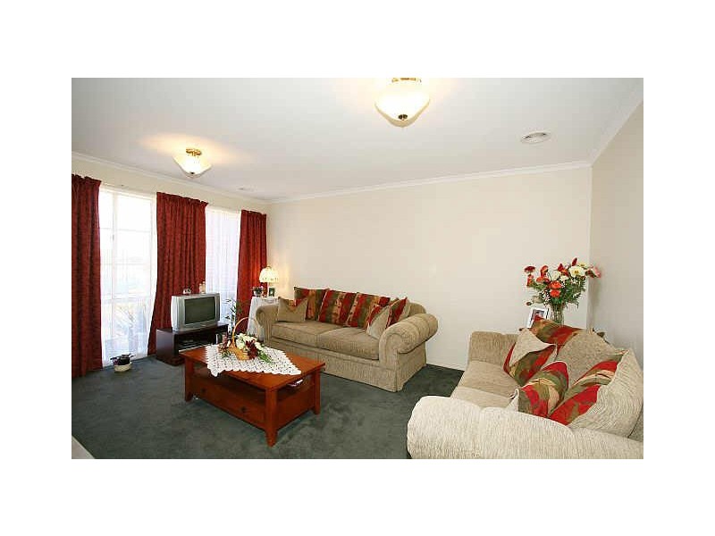 32 Brookland Greens Boulevard, Cranbourne VIC 3977