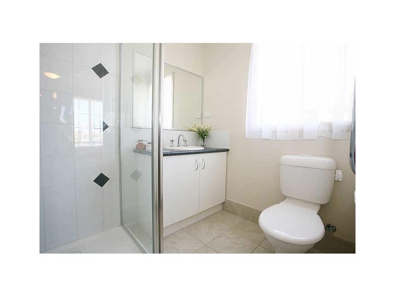 32 Brookland Greens Boulevard, Cranbourne VIC 3977