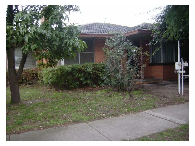 9 Lurline Street, Cranbourne VIC 3977