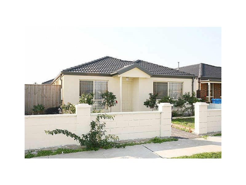 70 Majestic Boulevard, Cranbourne VIC 3977