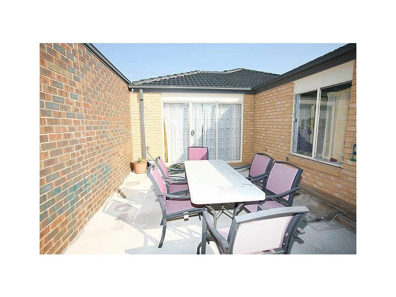 70 Majestic Boulevard, Cranbourne VIC 3977