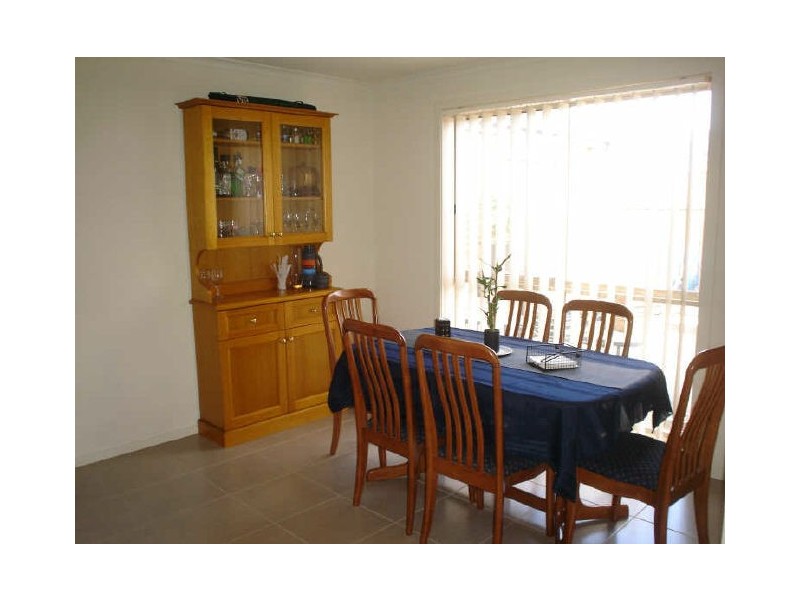 27 Honey Myrtle Way, Cranbourne VIC 3977