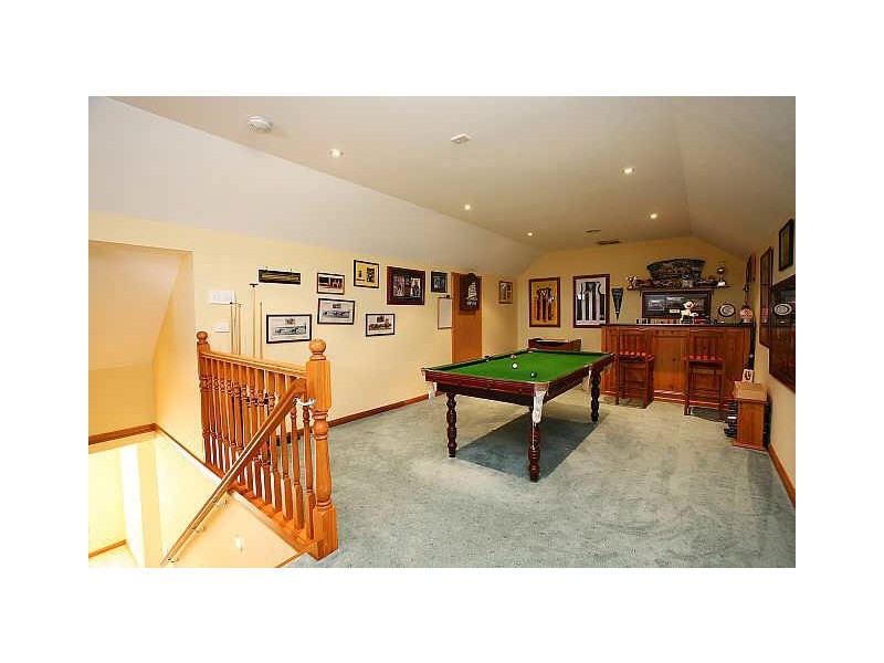 4 Saunton Drive, Cranbourne VIC 3977