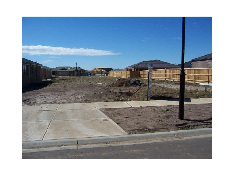 Lot 345 Flash Dan Drive, Cranbourne East VIC 3977