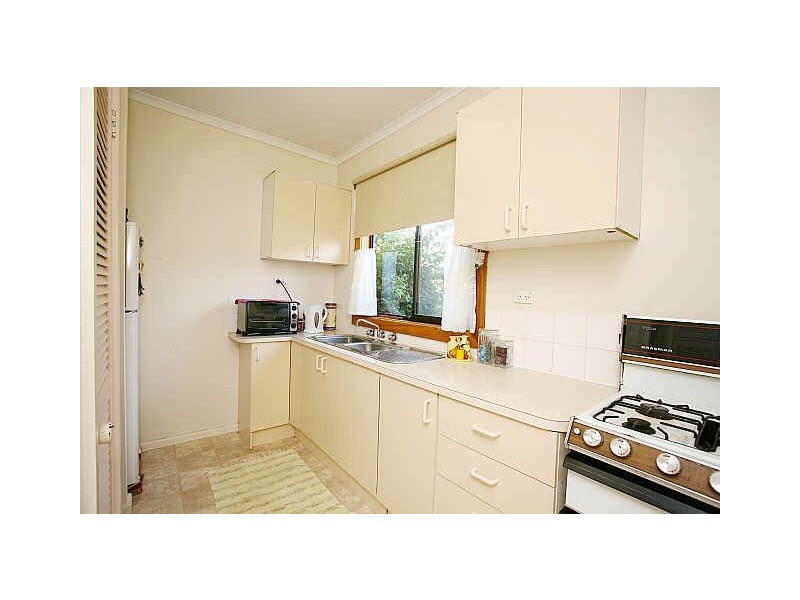 6 Taylor Street, Cranbourne VIC 3977