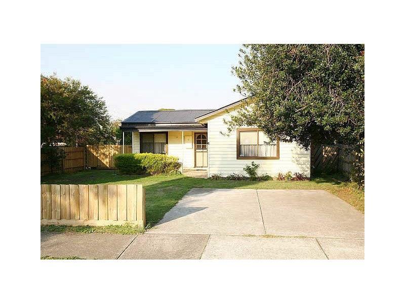 6 Taylor Street, Cranbourne VIC 3977