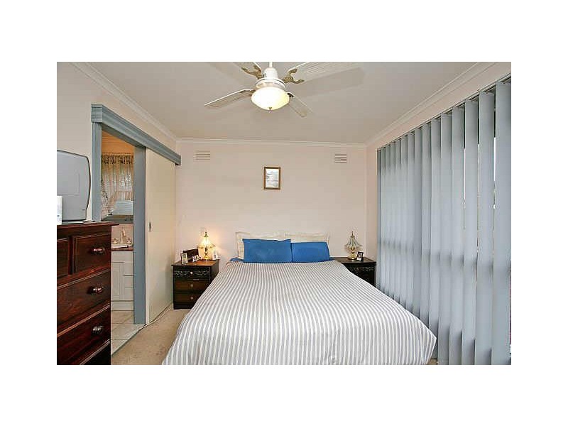 4 Delmont Court, Cranbourne VIC 3977