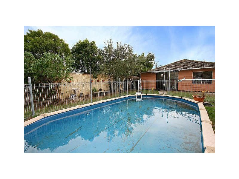 4 Delmont Court, Cranbourne VIC 3977