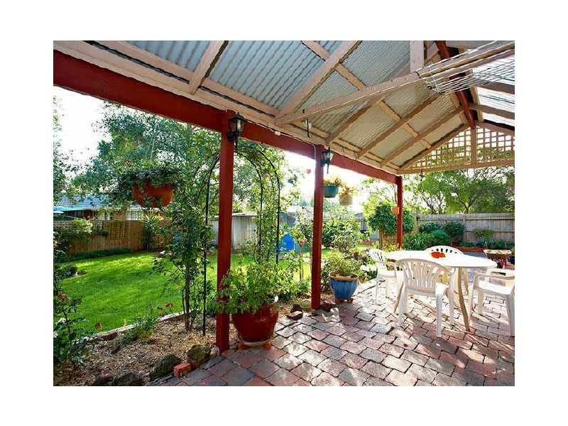 23 Lamont Crescent, Cranbourne VIC 3977