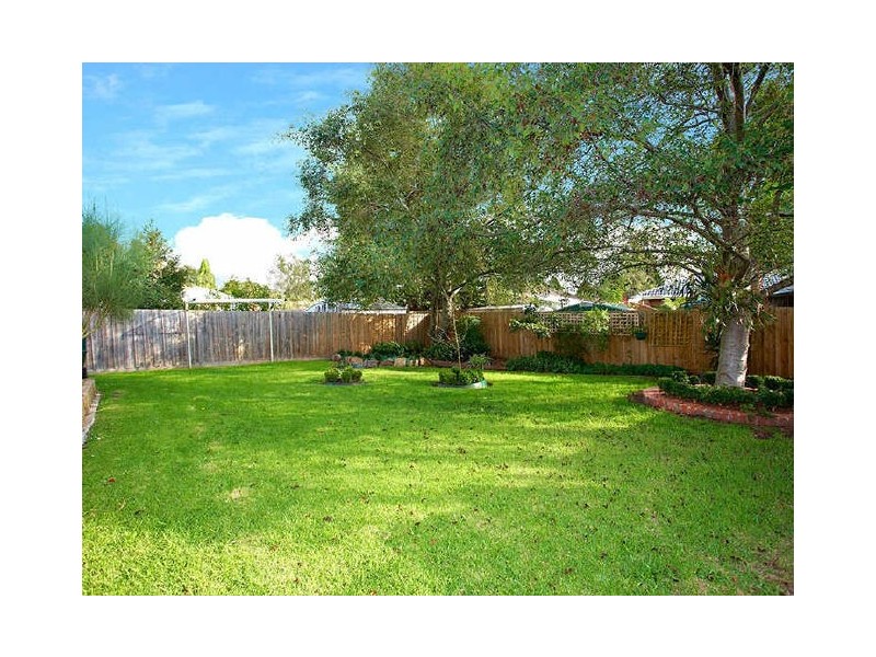 23 Lamont Crescent, Cranbourne VIC 3977
