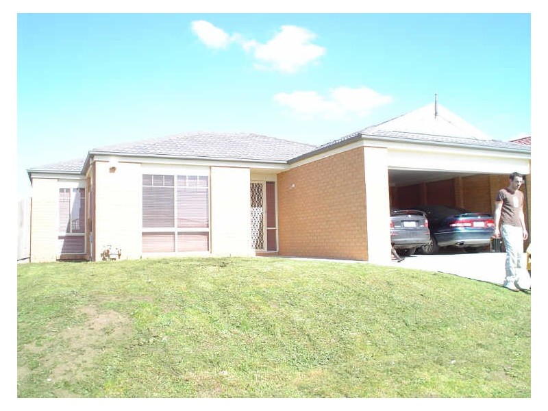 1 Bookham Way, Cranbourne VIC 3977