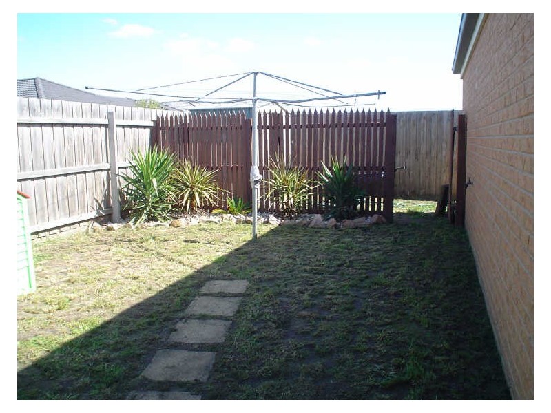 1 Bookham Way, Cranbourne VIC 3977