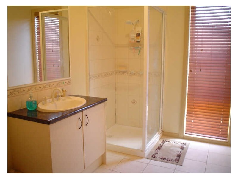 1 Bookham Way, Cranbourne VIC 3977