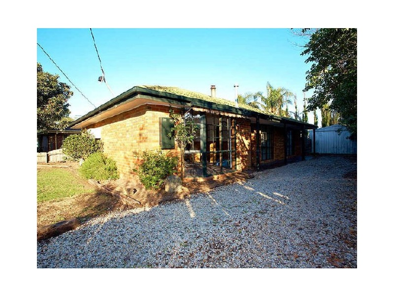 14 Evelyne Avenue, Cranbourne VIC 3977