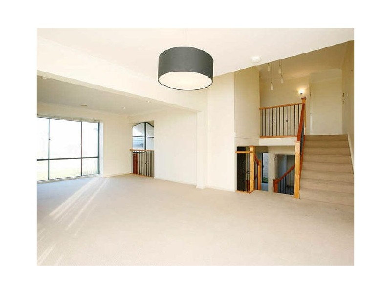 19 Sharyn Street, Cranbourne VIC 3977