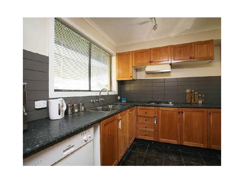 2/2 Latrobe Street, Cranbourne VIC 3977