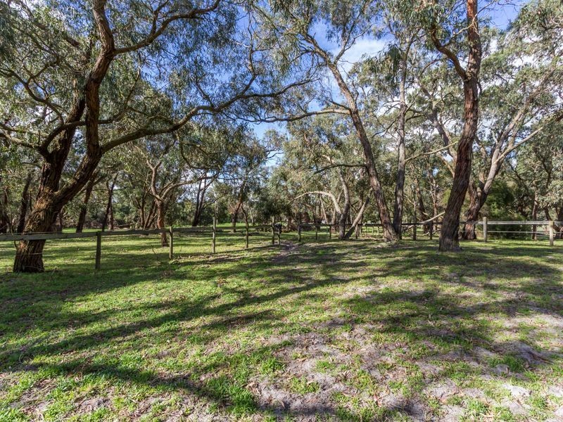 695 North Road, Cranbourne South VIC 3977