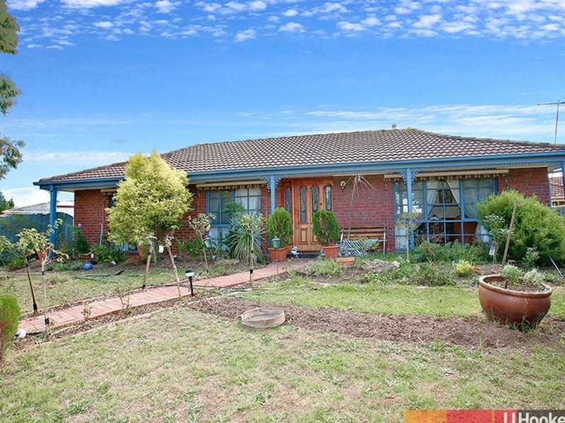 123 Endeavour Drive, Cranbourne North VIC 3977