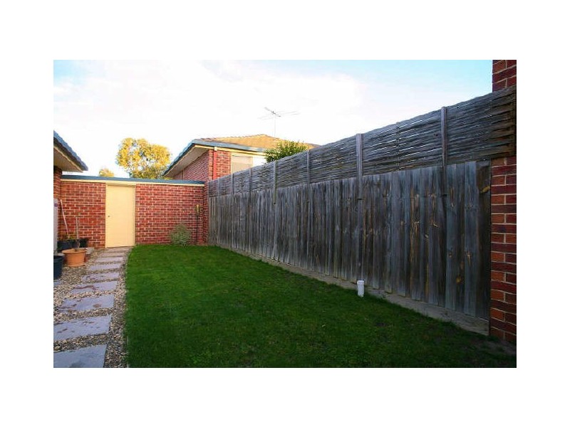 7/2 Allington Place, Langwarrin VIC 3910