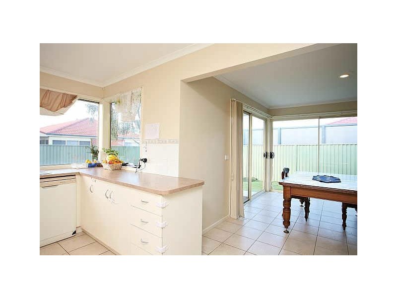 4 Oak Post Place, Cranbourne East VIC 3977
