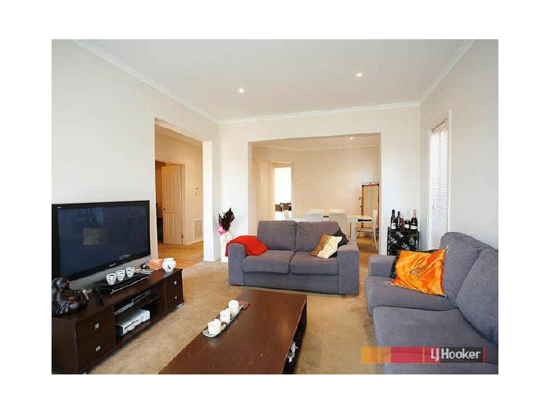 51 Amhurst Drive, Narre Warren South VIC 3805