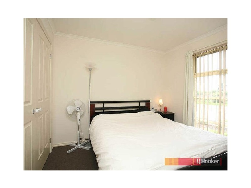 2/95-101 Breens Road, Cranbourne West VIC 3977