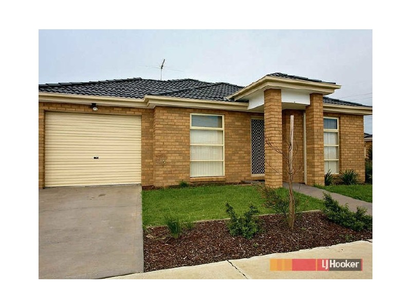 2/95-101 Breens Road, Cranbourne West VIC 3977