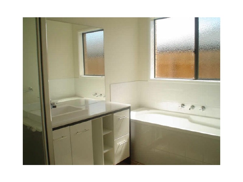 Cranbourne VIC 3977