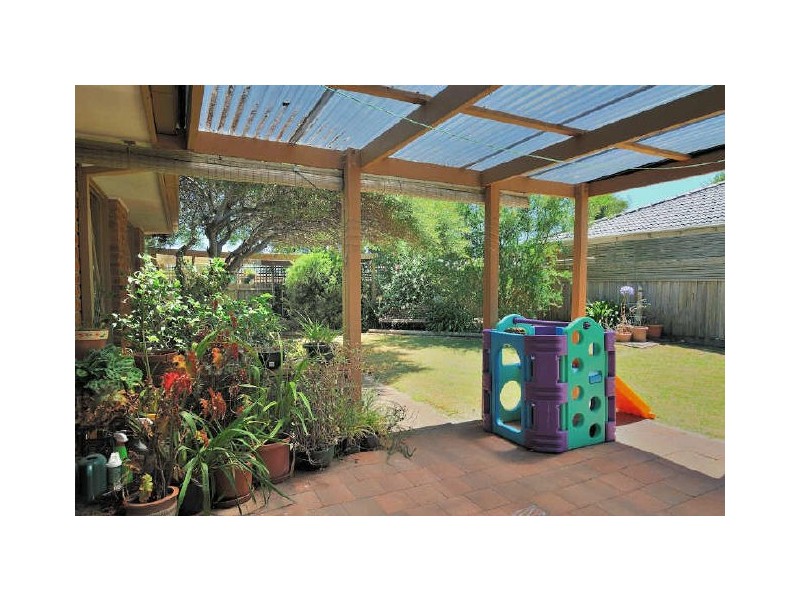 13 Franks Way, Cranbourne North VIC 3977