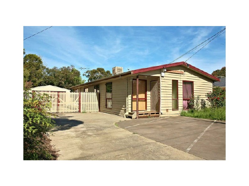 16 Arnold Street, Cranbourne VIC 3977